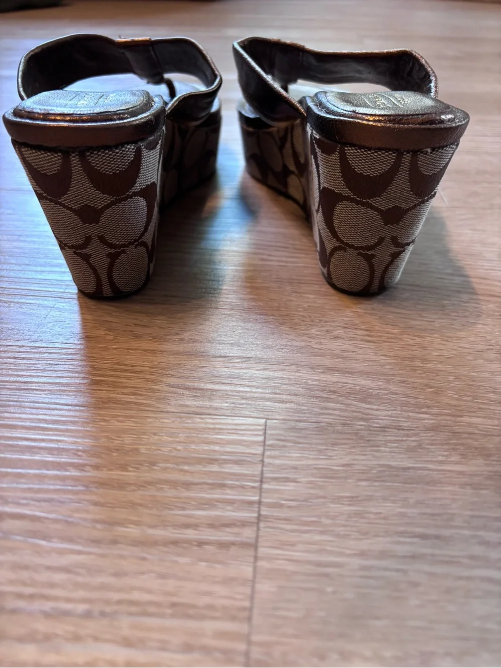 Coach Women’s 7 Jody Metallic Wedge Thong Sandal Monogram Y2K Bronze Vintage